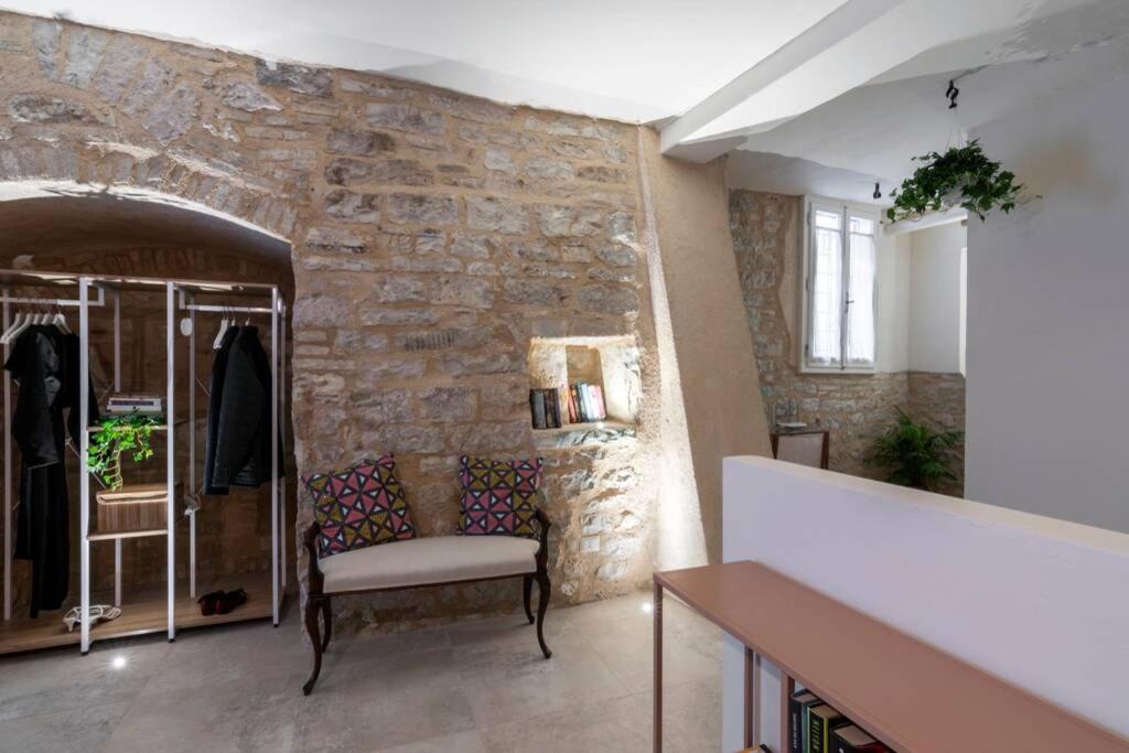 Cornelia Cavern Cosy Studio Apartment In ספלו מראה חיצוני תמונה
