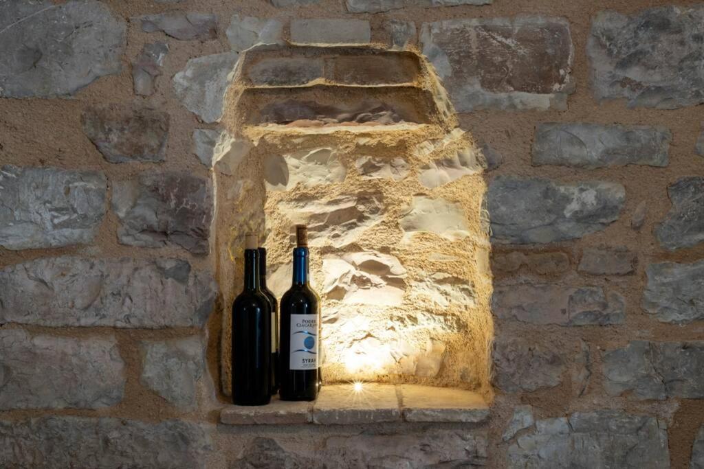 Cornelia Cavern Cosy Studio Apartment In ספלו מראה חיצוני תמונה