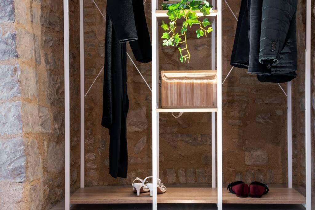 Cornelia Cavern Cosy Studio Apartment In ספלו מראה חיצוני תמונה