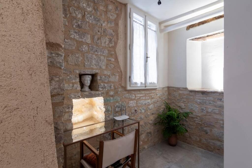Cornelia Cavern Cosy Studio Apartment In ספלו מראה חיצוני תמונה